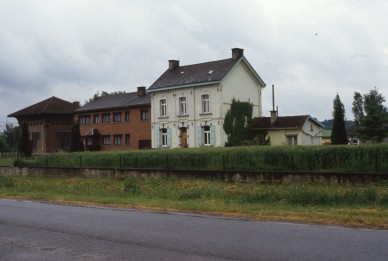 COMMUNE  85-5674.jpg